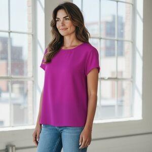 Banana Republic Magenta Short Sleeve Scoop Neck Blouse